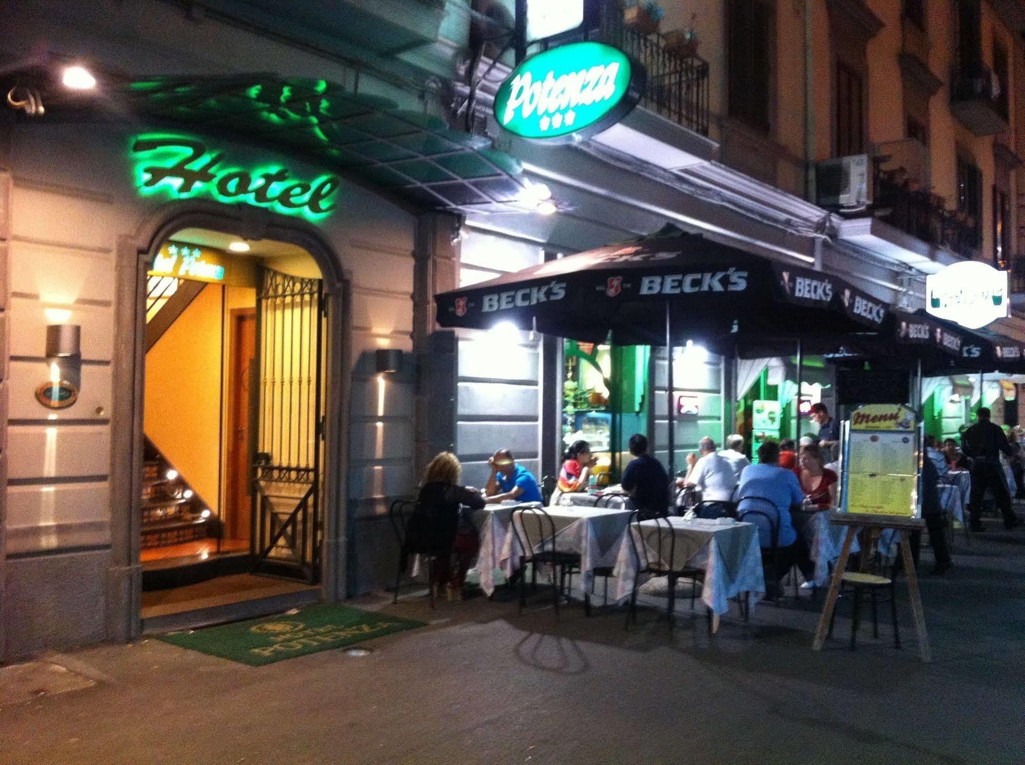 Hotel Potenza Napoli Bagian luar foto