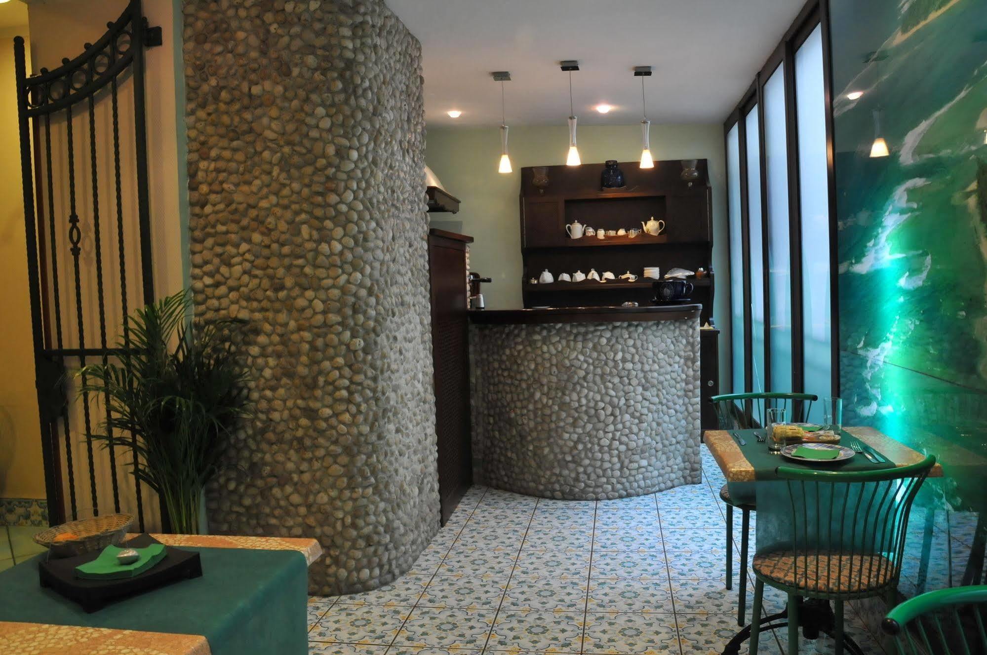 Hotel Potenza Napoli Bagian luar foto