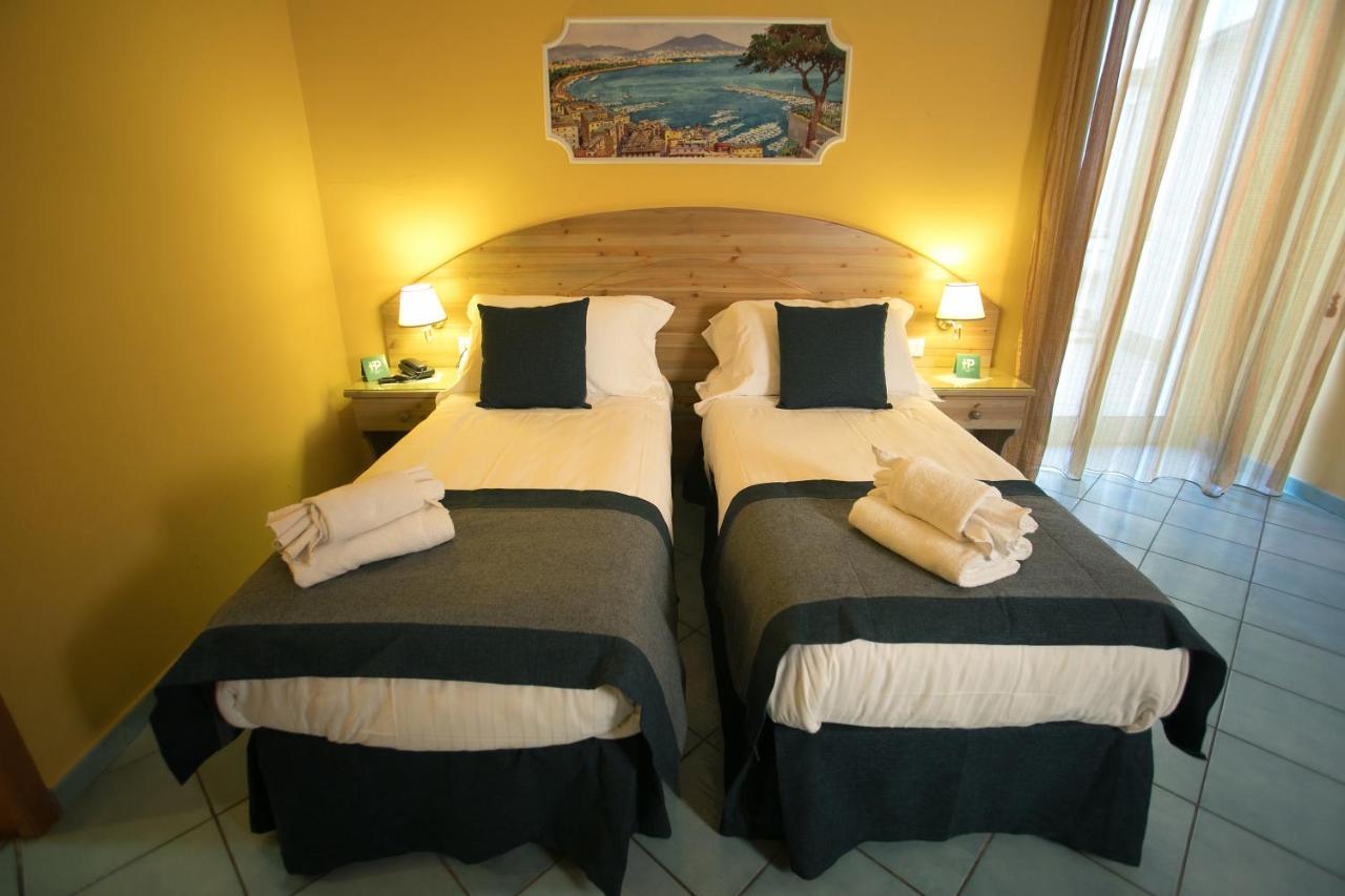 Hotel Potenza Napoli Bagian luar foto